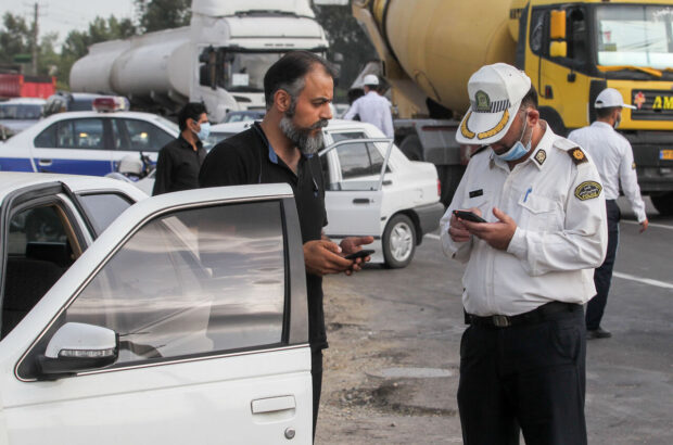 راهکار مشکل ترافیک شیراز در رشد ۴۴ درصدی جریمه‌ها نیست!/ اصلاح وضعیت نیازمند تحلیل داده‌ دوربین‌های هوشمند و نظارتی است/ پلیس راهور پاسخ دهد: ثبت تخلفات چه تاثیری در حل مسائل دارد؟