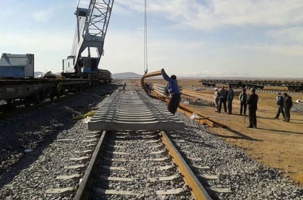 راه‌آهن شیراز بوشهر با اعتبار ۲۰۰میلیون دلاری درآمد نفت تکمیل می‌شود/ رویای بر زمین مانده فارس در توسعه و اتصال به دریا