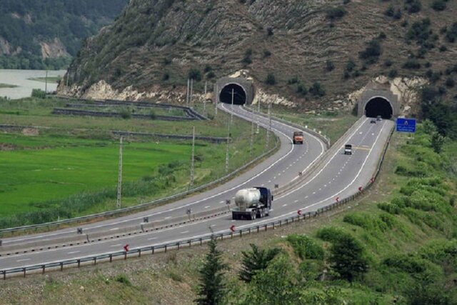 بار ترافیکی بزرگراه شیراز اصفهان تا  ۷۰ درصد به آزادراه جدید منتقل می‌شود/ محمدیان: تکمیل قطعه هفت نیازمند تامین اعتبار دولتی است