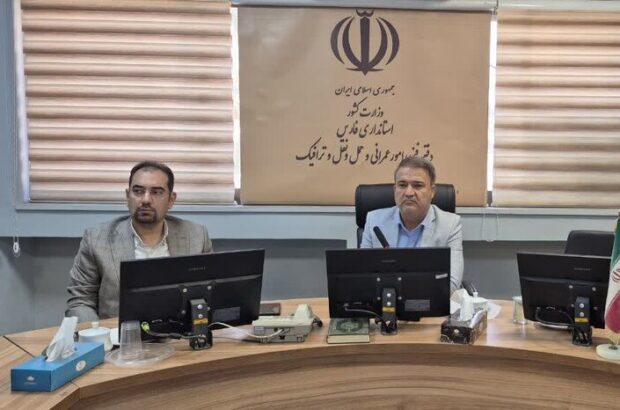 خط قرمز استانداری فارس در طرح‌های عمرانی حفظ اشتغال کارگران است/ اسدپور: فعالیت معادن دوکوهک در مسیر آزادراه شیراز اصفهان نباید متوقف شود