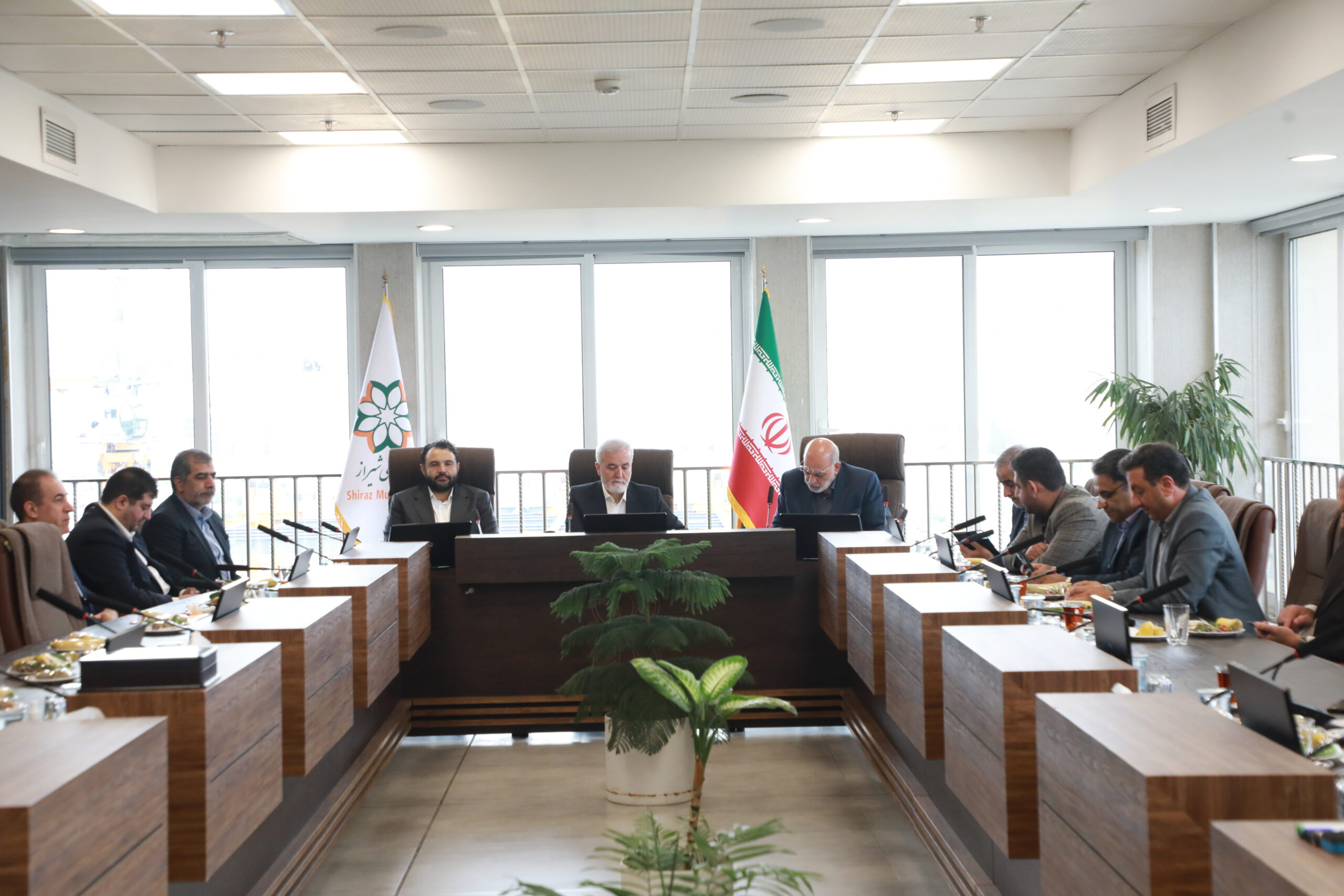 بانک شهر در توسعه پروژه‌های مدیریت شهری شیراز نقش‌آفرین معرفی شد/ احمدی: شیراز به کارگاه بزرگ عمرانی و ویترین ارائه خدمات است
