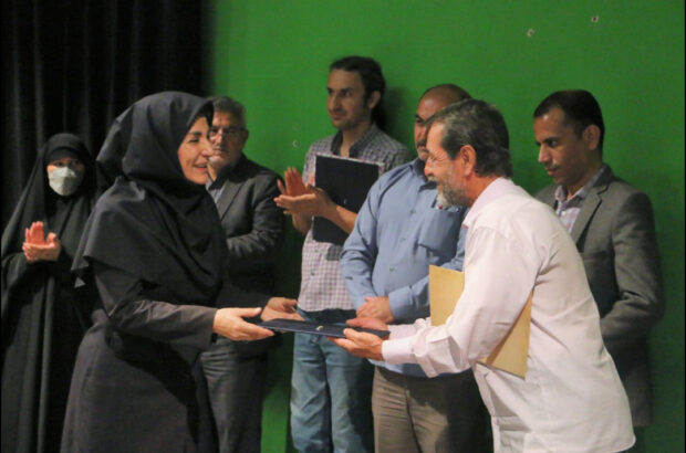 همزمان با پاسداشت روز قلم از ۵۰ کتاب کودک‌نوشته در شیراز رونمایی شد/ سعیدرضا کامرانی: شکست و پیروزی در کنار هم زندگی را می‌سازند+ گزارش تصویری