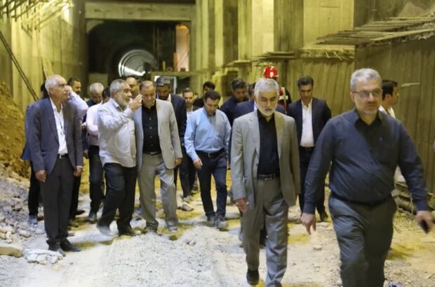 توسعه حمل‌ونقل عمومی شیراز با اجرای فاز دوم خط ۲ مترو ادامه دارد/ بازدید رئیس کمیسیون عمران شورا از فرآیند اجرایی پروژه مترو انجام گرفت