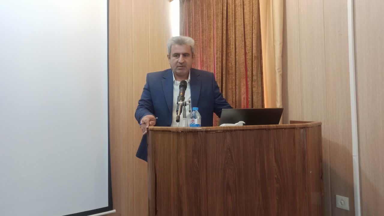 اتحادیه‌های تعاون روستایی فارس باید برنامه‌محور باشند/ احمدی‌زاده: موانع توسعه تشکل‌ها با بکارگیری ظرفیت‌های قانونی برطرف می‌شود