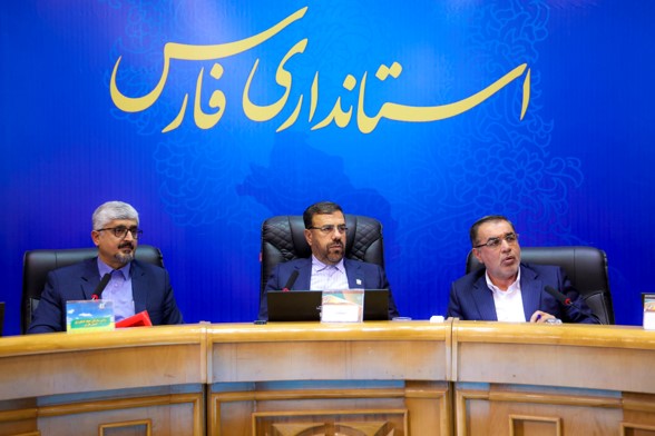 افزایش تولید محصولات کشاورزی در شرایط بحرانی ضرورت دارد/ استاندار فارس: تدوین برنامه مدیریت بحران باید واقع‌بینانه باشد
