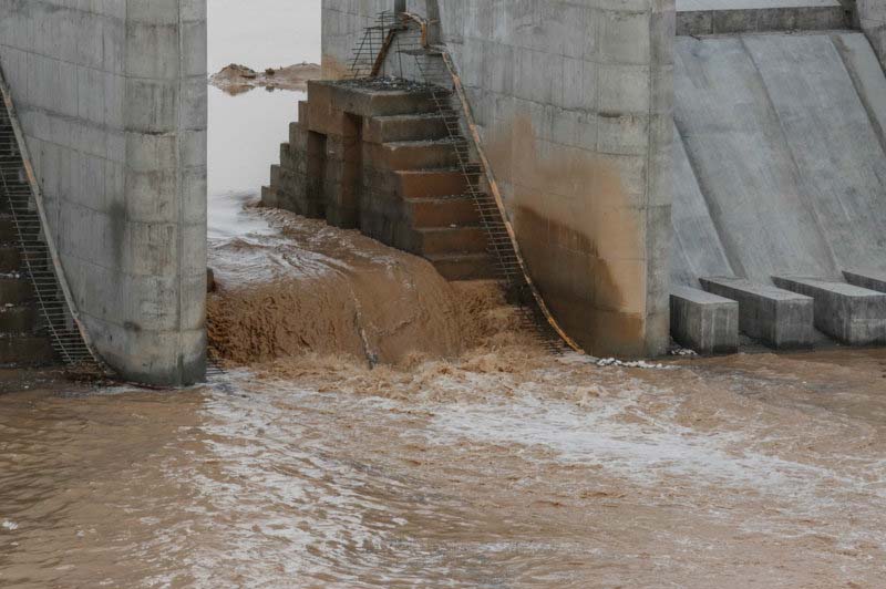 ظرفیت سد تنگ خمار فسا تکمیل و سرریز شد/ جهانخواه: بارش اخیر به تقویت منابع آب زیرزمینی کمک میکند ظرفیت سد تنگ خمار فسا تکمیل و سرریز شد/ جهانخواه: بارش اخیر به تقویت منابع آب زیرزمینی کمک میکند