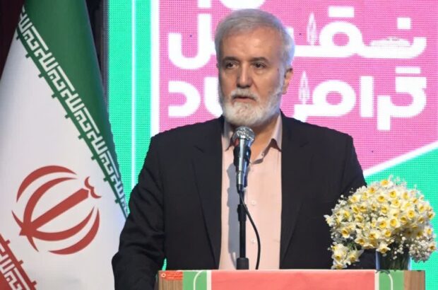 نوسازی هزار دستگاه تاکسی در شیراز در هفته ملی حمل و نقل/ اسدی: نمایندگان شیراز در مجلس به مسأله تأمین واگن برای خطوط ريلی اهتمام داشته باشند