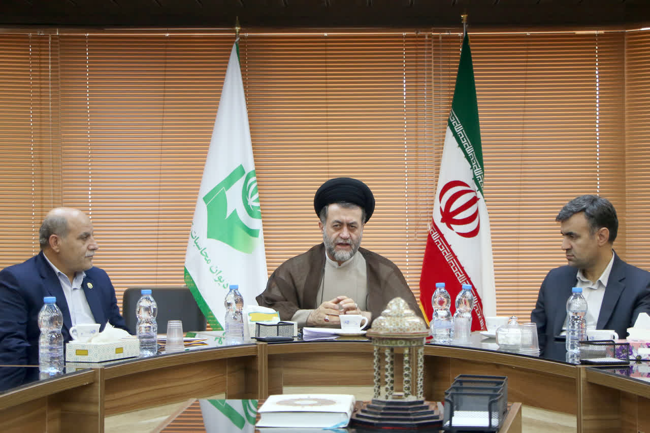 رسیدگی به پروندههای اقتصادی در فارس تسریع میشود/ غلامی: شفافیت یکی از ابزارهای پیشگیری از فساد است/ رجایینسب: هیچ خط قرمزی در مبارزه با فساد وجود ندارد رسیدگی به پروندههای اقتصادی در فارس تسریع میشود/ غلامی: شفافیت یکی از ابزارهای پیشگیری از فساد است/ رجایینسب: هیچ خط قرمزی در مبارزه با فساد وجود ندارد