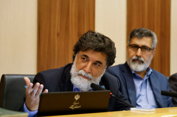 سند توسعه خدمات الکترونیکی در میراث‌فرهنگی فارس منتشر شود/ مریدی پاسخ دهد؛ بکارگیری فناوری‌ هوشمند محدود به حفاظت و پایش است؟