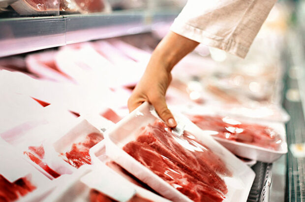 موفقیت دولت در تامین گوشت زمینه‌ساز تثبیت و تنظیم بازار شد/ شیرزاد: ذخیره‌سازی تولید مازاد و واردات گوشت نقش تعادل‌بخشی دارند