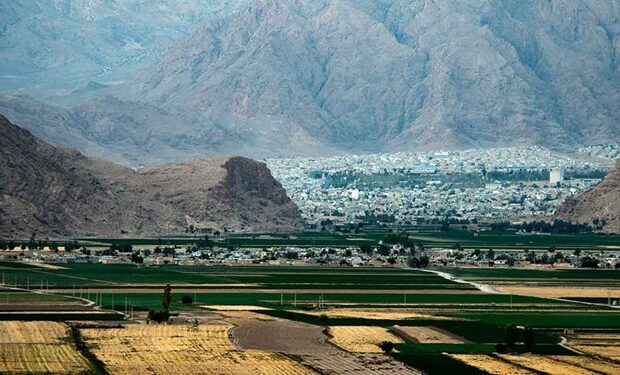 تامین آب پایدار و اجرای طرح‌های آبخیزداری در داراب و زرین‌دشت فارس به یک اولویت تبدیل شود/ بهیار سلیمانی: تداوم توسعه ترانزیت زمینی، ریلی و هوایی زمینه‌ساز پیشرفت منطقه است