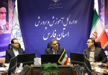مشارکت دانش‌آموزان فارس در پویش ملی مدیریت مصرف برق کلید خورد/ کلاری: در فرهنگ‌سازی مصرف بهینه انرژی مصمم هستیم/ جلایر: مدارس طبق شرایط لازم به برق خورشیدی تجهیز شوند/ خسروی: مصرف ما به سه برابر استاندارد جهانی رسیده است