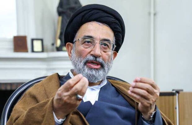 ادامه کار شوراهای فعلی قانونی نیست/ وزیر دولت اصلاحات با وزارت کشور نامه‌نگاری کرد/ حاکمیت قانون در انتخابات یک الزام باشد/ بی‌ارزش شمردن رای مردم بدعتی خطرناک است/ موسوی‌لاری: هیچکس حق ندارد جای مردم تصمیم بگیرد