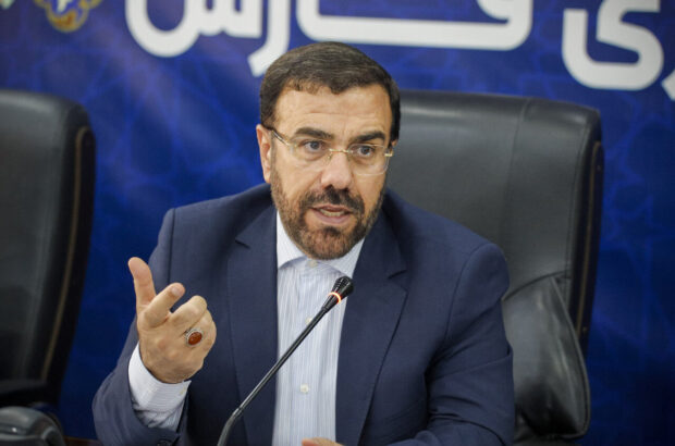 فارس در مسیر پیشرفت به مدیران آینده‌نگر نیاز دارد/ تغییر نگاه مدیریتی در بکارگیری فناوری‌های نوین ضرورت دارد/ مقاومت دستگاه‌های اجرایی در هوشمندسازی با دستور استاندار برطرف شود