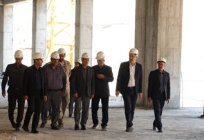 تکمیل بیمارستان ۳۰۰ تختخوابی شرق شیراز ادامه دارد/ هاشمی: شتاببخشی به روند تکمیلی و بهرهبرداری مرحلهای از بخشهای آماده ضروری است