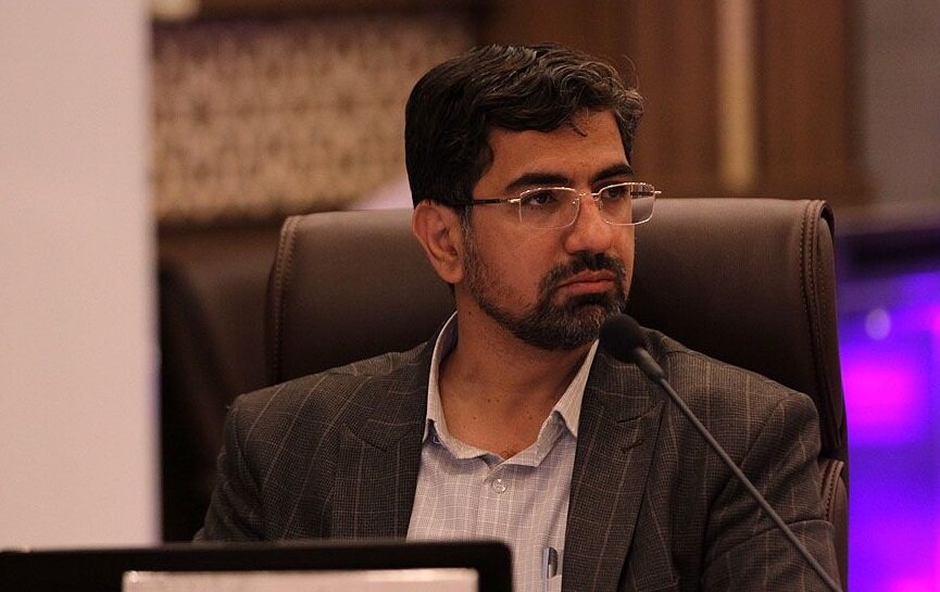 گلایه شدید عضو شورا از اهانت کارمند شهرداری به پارلمان محلی!/ اسکندری: شهردار شیراز باید برخورد جدی با این مسئله داشته باشد