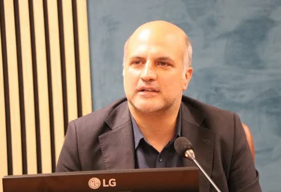 دستگاههای دولتی فارس پاسدار جایگاه حرفهای خبرنگاران باشند/ دهقان: رسانهها در فرآیند توسعه نقش تعیینکننده دارند دستگاههای دولتی فارس پاسدار جایگاه حرفهای خبرنگاران باشند/ دهقان: رسانهها در فرآیند توسعه نقش تعیینکننده دارند