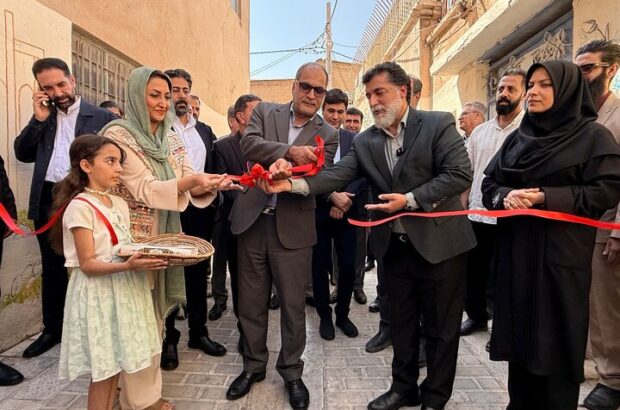 نخستین گذر صنایع‌دستی شیراز در محله فیلی‌ها افتتاح شد/ سلیمی: سرمایه‌گذاری بخش خصوصی در مرمت بناهای تاریخی بسترساز توسعه گردشگری می‌شود