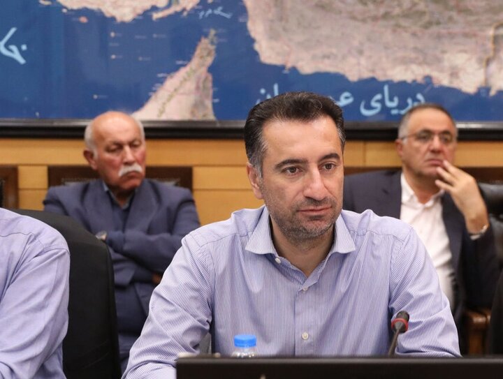 حفظ تولید نیازمند تصمیم‌های متناسب با شرایط جنگی است/ صالحی: اولویت دستگاه‌های دولتی باید تسهیل‌گری در فعالیت اقتصادی باشد