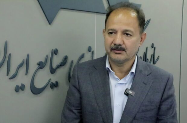 تجربه کشورهای موفق در افزایش ارزش پول ملی استفاده شود/ بازار عرضه و تقاضا نیازمند اصلاح سیاست‌های ارزی است/ محمدی: ورود ارز به کشور ۲۶ درصد کاهش یافته است