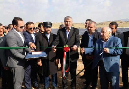 نیروگاه خورشیدی ۱۰ مگاواتی فیروزآباد فارس به بهره‌برداری رسید/ امیری: این پروژه در سال آتی تا ظرفیت ۱۰۰ مگاوات افزایش می‌یابد