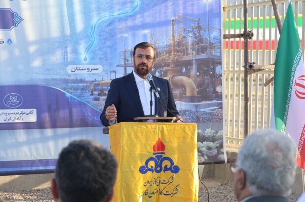 پروژههای عمرانی شهرک صنعتی فارس در دوران جنگ متوقف نشد/ سروستان یک مقصد جذاب سرمایهگذاری معرفی شد/ شرق آسیا در تبلیغ مزیتهای ملی الگوی رسانهها باشند/ امیری: این شهرستان ظرفیت فوقالعادهای برای رشد صنعتی دارد پروژههای عمرانی شهرک صنعتی فارس در دوران جنگ متوقف نشد/ سروستان یک مقصد جذاب سرمایهگذاری معرفی شد/ شرق آسیا در تبلیغ مزیتهای ملی الگوی رسانهها باشند/ امیری: این شهرستان ظرفیت فوقالعادهای برای رشد صنعتی دارد