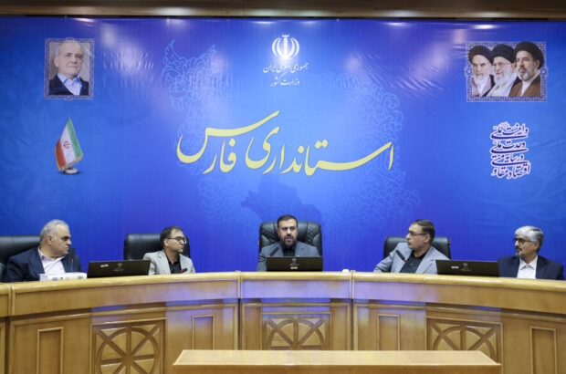 مجری رویداد اکسپو شیراز با محوریت بخش خصوصی و فراخوان عمومی انتخاب شود/ طرح توجیهی این رویداد بین‌المللی نیازمند مشارکت تجار و بازرگانان/ تنوع‌بخشی به سبد صادرات از خلیج فارس به کشورهای حوزه نوروز و ازبکستان/ امیری: اقتصاد تک‌محصولی در بحران‌ها به شدت آسیب‌پذیر هستند