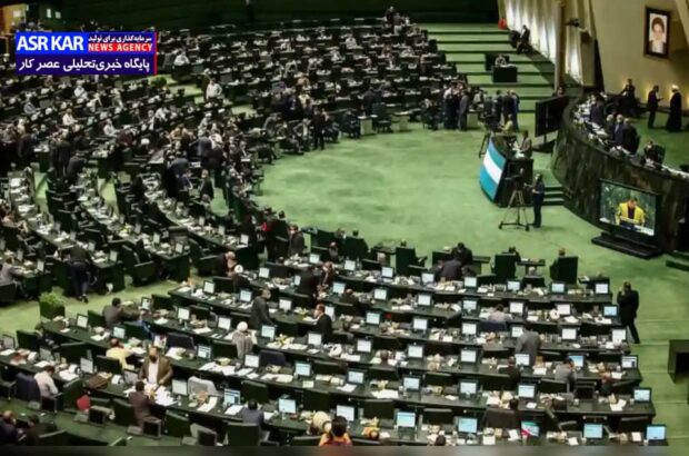 آخرین تذکر به نمايندگان مجلس در فارس برای دخالت بیجا در امور دولت چهاردهم/ شورای نگهبان از فرمایشات رهبری پاسداری کند/ دولت برای گزارش عملکرد و ارائه کارنامه هنوز مستقر نشده است!