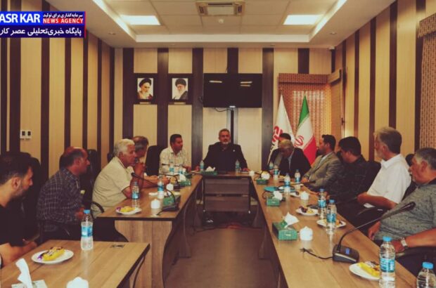 مشکلات انتقال کسب‌وکارهای دروازه کازرون شیراز به بازار پروتئین بررسی شد/ جوانمردی: اصناف از حقوق کسبه بر اساس ظرفیت‌های قانونی حمایت می‌کند