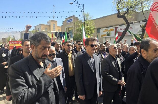 دریادلان ناو دنا و شهدای اقتدار در شیراز تشییع شدند/ کراماتی: راه شهداء مسیر عزت و پیشرفت ایران است