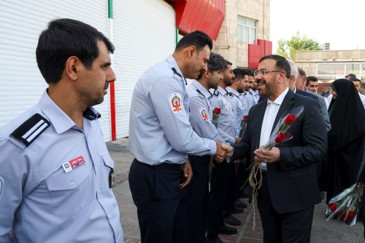 آتش‌نشانی شیراز در مسیر نوین خدمات‌رسانی قرار دارد/ امیری: نگاه جامع به جایگاه حرفه‌ای آتش‌نشانان در مدیریت شهری ضروری است