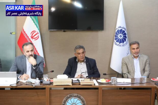 دهکده لجستیک در شیراز و جهرم احداث میشود/ فارس نیاز مبرم به توسعه ریلی دارد/ مکانیابی شهرک صنعتی شیراز اشتباه بود/ انصاری: راهآهن برای حملونقل سنگین کالا بسیار مناسب است/ شرفی: باید از فرار سرمایه جلوگیری کنیم دهکده لجستیک در شیراز و جهرم احداث میشود/ فارس نیاز مبرم به توسعه ریلی دارد/ مکانیابی شهرک صنعتی شیراز اشتباه بود/ انصاری: راهآهن برای حملونقل سنگین کالا بسیار مناسب است/ شرفی: باید از فرار سرمایه جلوگیری کنیم