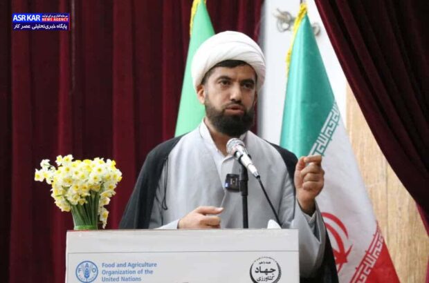 فرسایش خاک در ایران 7 برابر متوسط جهانی است/ صبور: فرهنگسازی حفاظت از خاک از آموزش و پرورش آغاز میشود فرسایش خاک در ایران ۷ برابر متوسط جهانی است/ صبور: فرهنگسازی حفاظت از خاک از آموزش و پرورش آغاز میشود