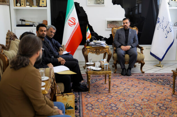 فارس در عرصه فرهنگ و هنر جریان‌ساز کشور باشد/ روایت جنایت لامرد به جهان با زبان هنر تاثیرگذارتر است/ امیری: در حکمرانی هیچ گروهی نباید نادیده گرفته شوند