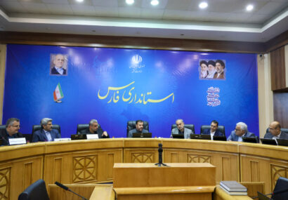 مدیران فارس در اعتمادآفرینی عملکرد مسئولانه داشته باشند/ امیری: حاکمیت قانون در پیشرفت کشور نقش بنیادین دارد