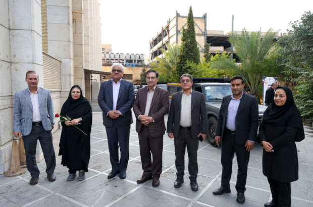 ناوگان حملونقل مدیریت پسماند در روستاهای فارس نوسازی شد/ تقویت خدمات عمومی با تحویل 32 خودرو نیسان کمپرسی به دهیاران ناوگان حملونقل مدیریت پسماند در روستاهای فارس نوسازی شد/ تقویت خدمات عمومی با تحویل ۳۲ خودرو نیسان کمپرسی به دهیاران