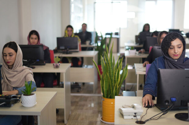 نمایندگان مجلس و دولت پاسخگوی مطالبات آموزشگاههای فنیوحرفهای فارس باشند/ افزایش 50 درصدی تعرفههای آموزشی توجیه کارشناسی و اجتماعی ندارد نمایندگان مجلس و دولت پاسخگوی مطالبات آموزشگاههای فنیوحرفهای فارس باشند/ افزایش ۵۰ درصدی تعرفههای آموزشی توجیه کارشناسی و اجتماعی ندارد