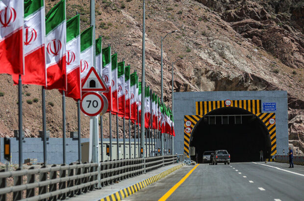 کاهش بار ترافیکی آزادراه شیرازاصفهان با اتمام پروژه‌های تکمیلی/ قادری: تا چندماه آینده تعداد خروجی‌ها دو برابر خواهد شد